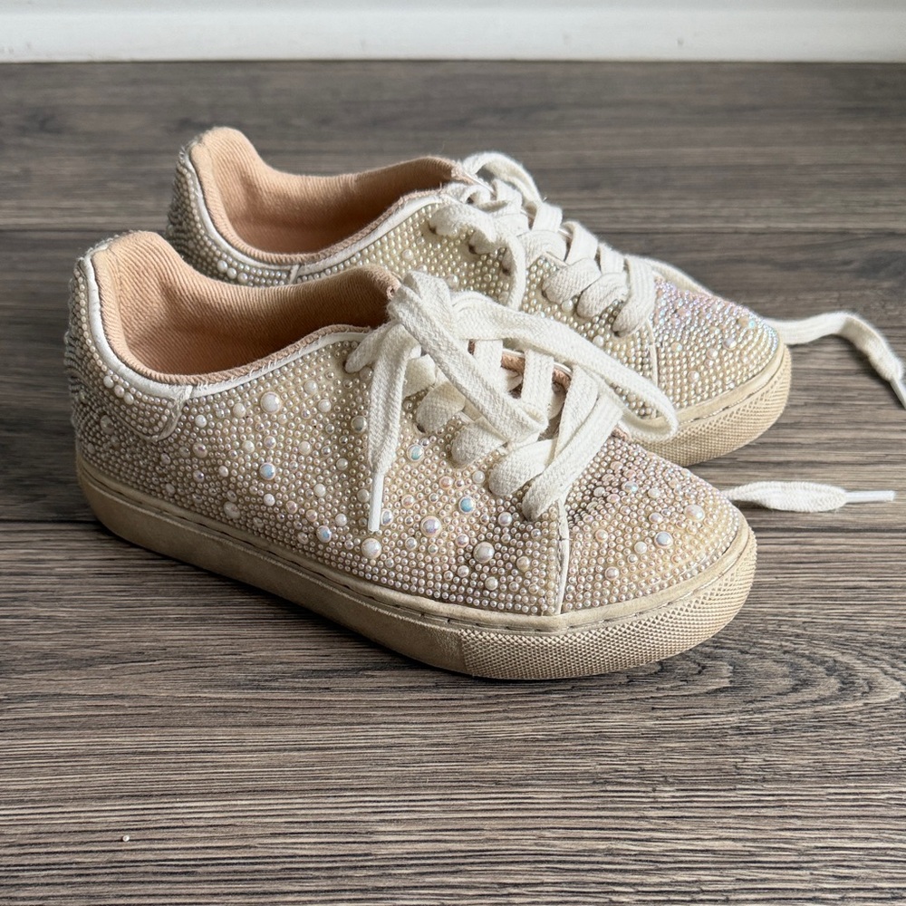 Kids Betsey Johnson Pearl Cream Sneakers